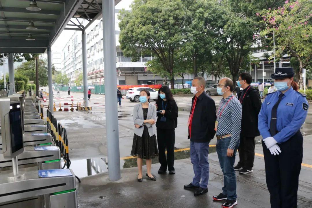 龙华区政协13月记事