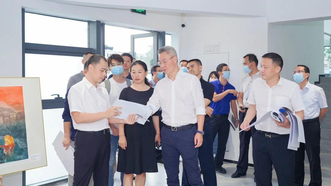 undefined 订阅7月16日下午,大鹏新区党工委书记杨军率队前往大鹏办事