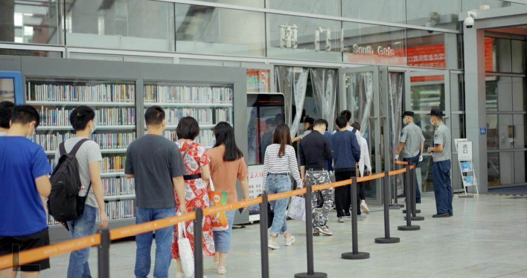 这些北大人守着门槛最低的高贵,听周国平馆长讲述他与图书馆的故事