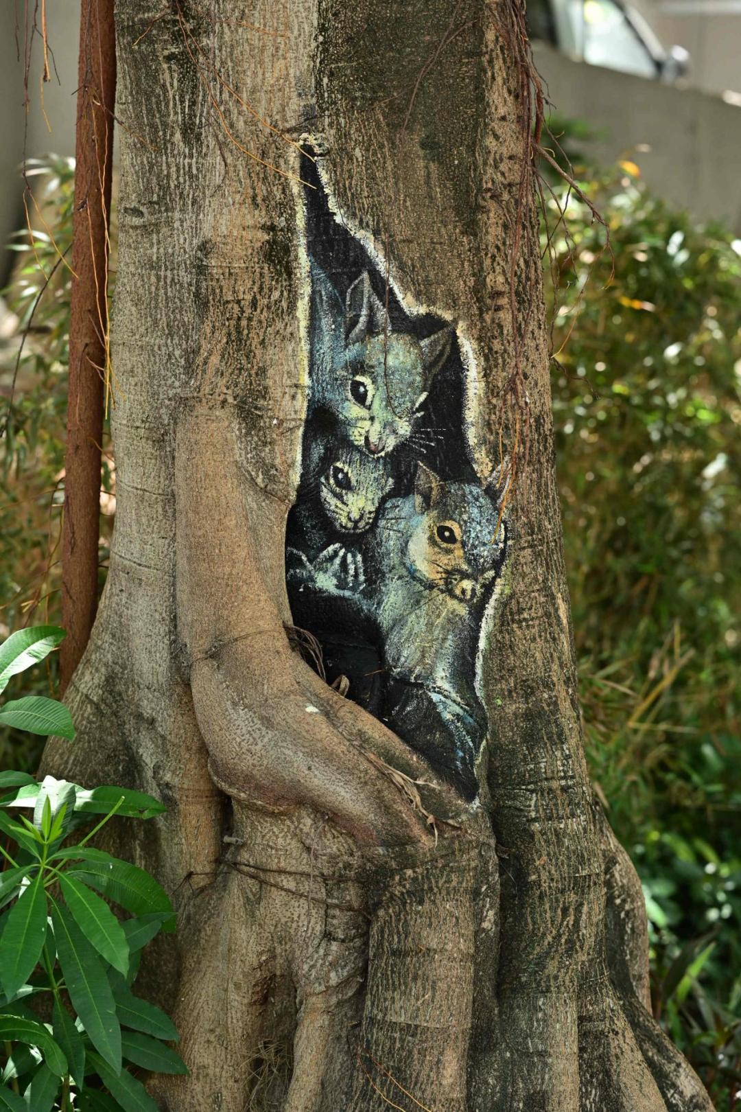 观湖街道新田社区童趣树洞画绘创儿童友好新街景