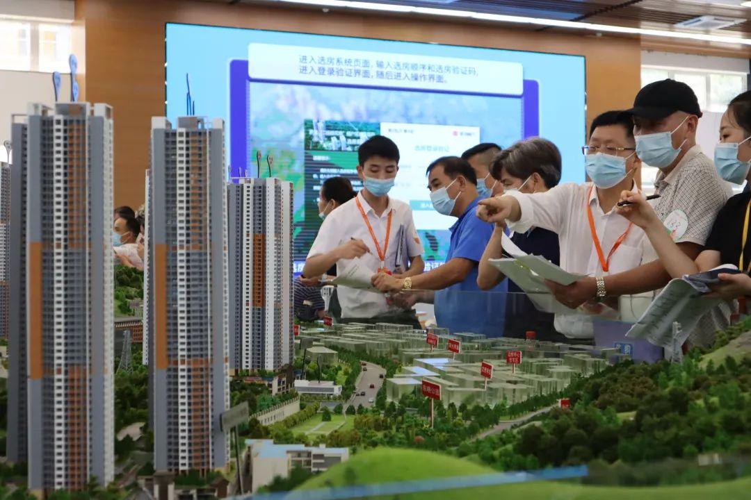 罗湖"二线插花地"棚改开启回迁模式!深圳首个棚改项目看房了!