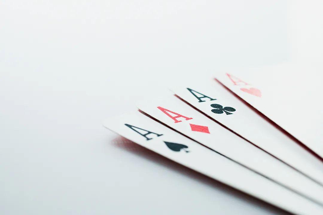 徒手穿盒子,甩手四条a!来7点夜间青年之家,教你玩转视觉魔术