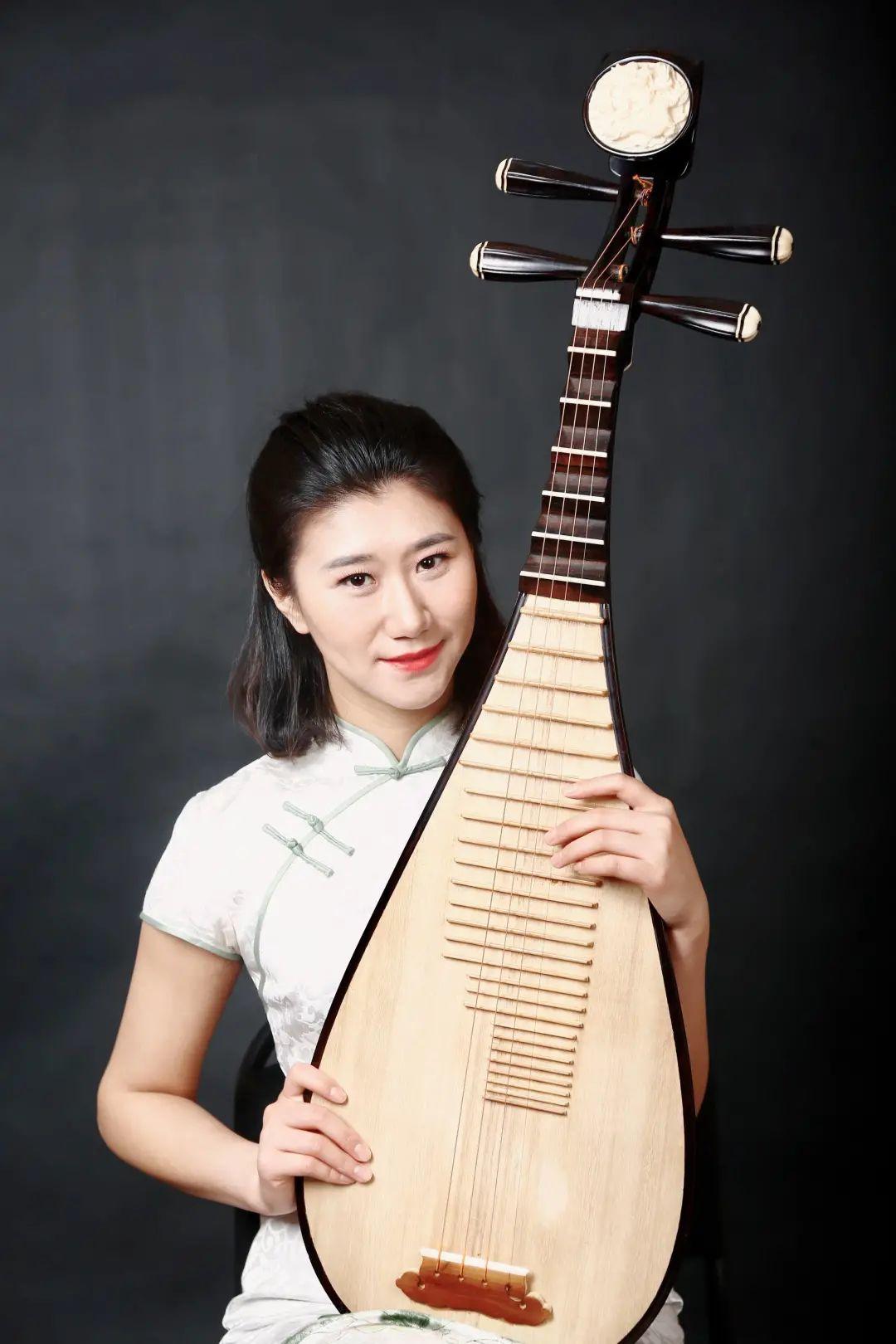 王嘉阳/琵琶独奏毕业于中央音乐学院.