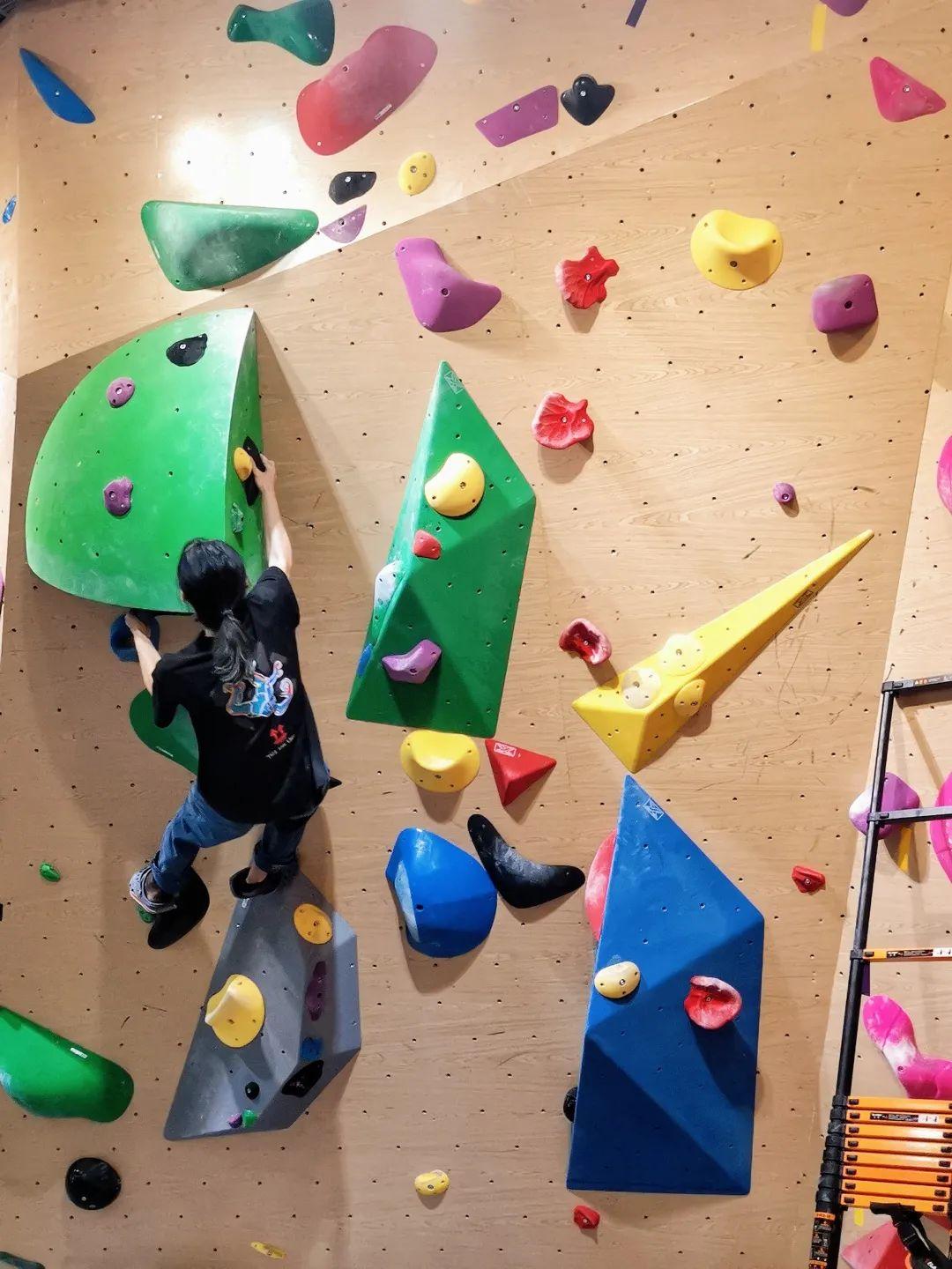 限时送券龙华这家室内攀岩馆等你来征服